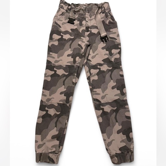 Camo print ultra high waist Hollister cargo pants - Picture 1 of 6